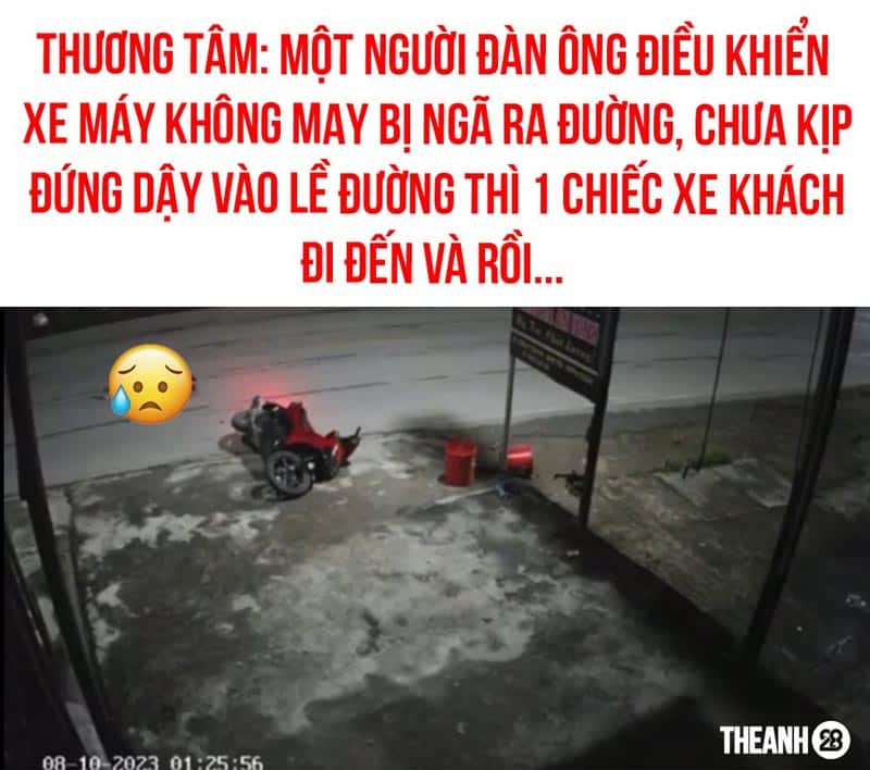 Người đàn ông bị ngã ra đường thì bị xe khách cán không qua khỏi